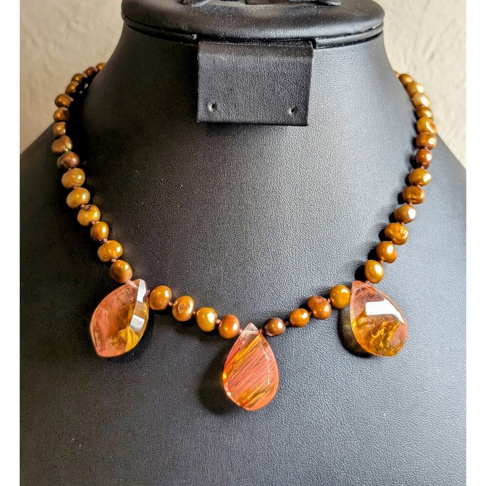 17" Gold Tone Genuine Copper Pearl Glass Teardrop Station Toggle Necklace